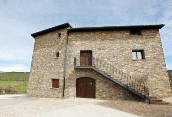 Apartamentos Pirineos Ordesa El Pueyo de Araguas Екстер'єр фото