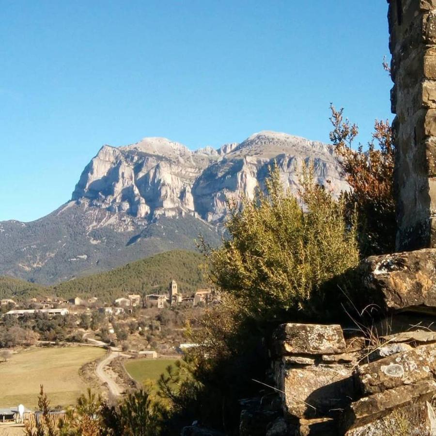 Apartamentos Pirineos Ordesa El Pueyo de Araguas Екстер'єр фото
