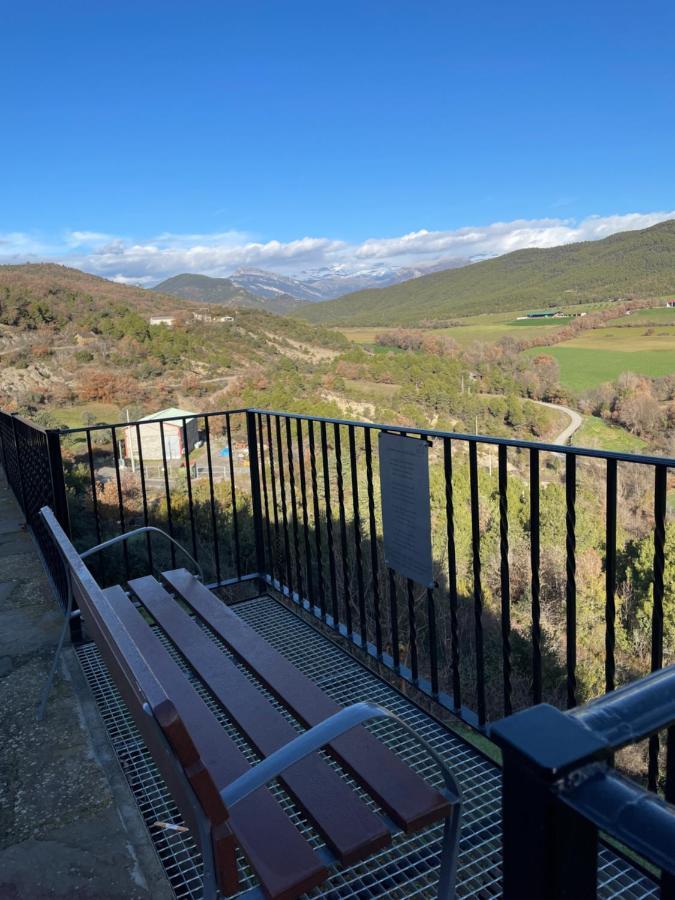 Apartamentos Pirineos Ordesa El Pueyo de Araguas Екстер'єр фото