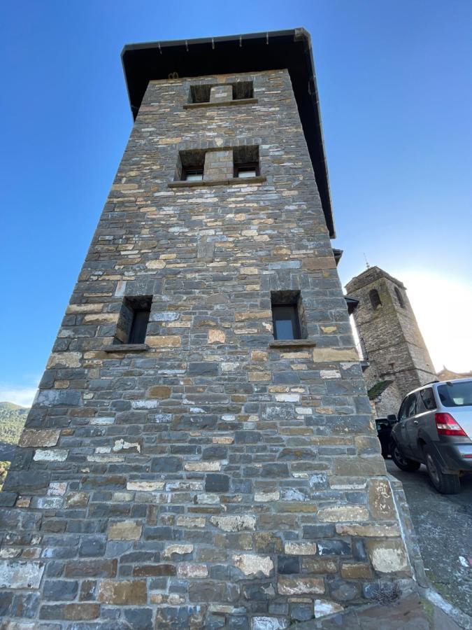 Apartamentos Pirineos Ordesa El Pueyo de Araguas Екстер'єр фото