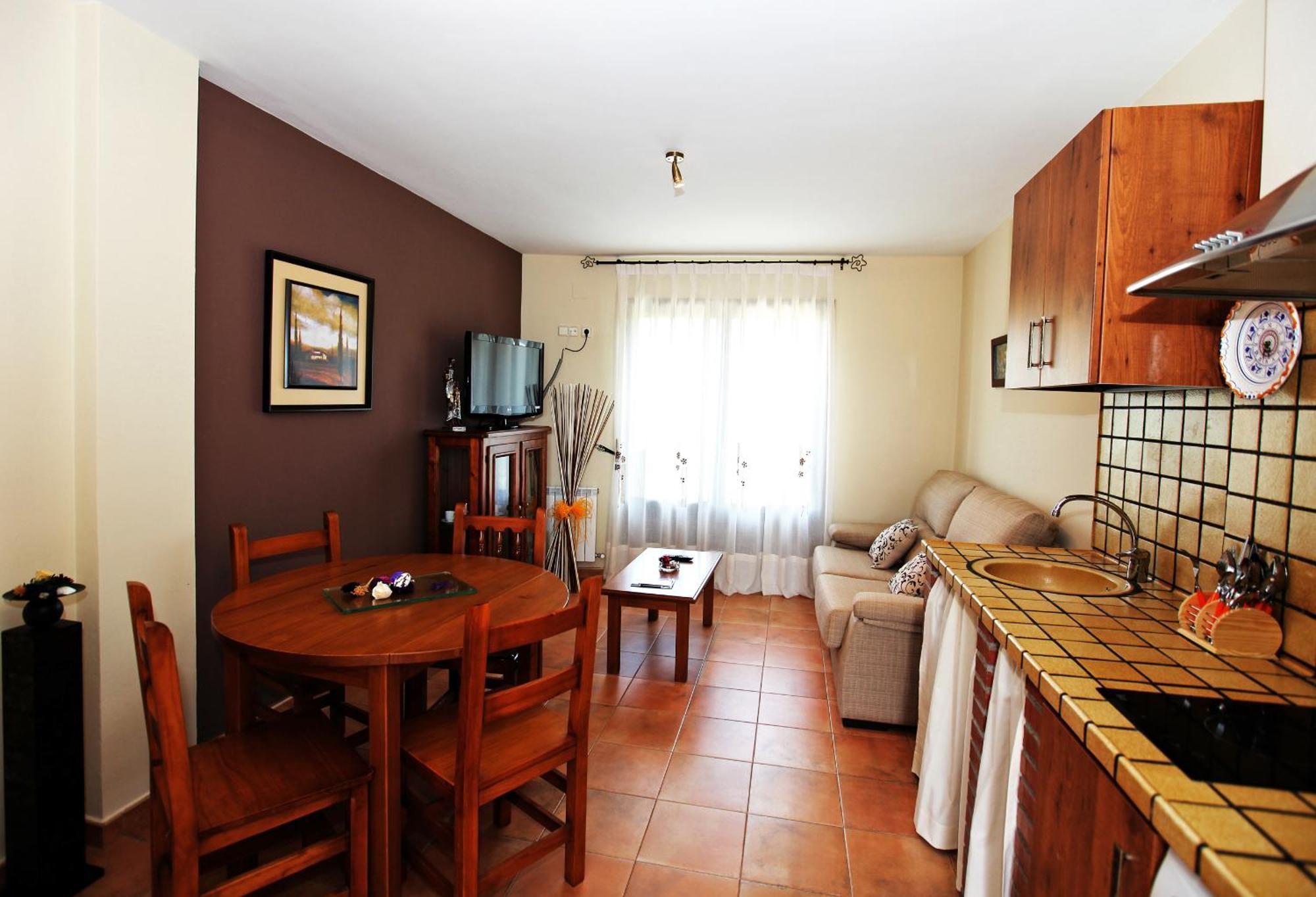 Apartamentos Pirineos Ordesa El Pueyo de Araguas Екстер'єр фото