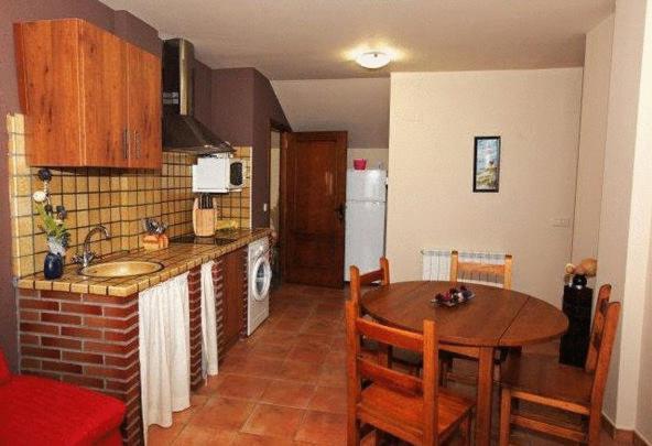 Apartamentos Pirineos Ordesa El Pueyo de Araguas Екстер'єр фото