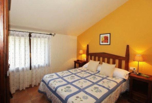 Apartamentos Pirineos Ordesa El Pueyo de Araguas Екстер'єр фото