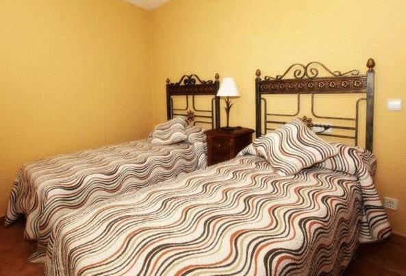 Apartamentos Pirineos Ordesa El Pueyo de Araguas Екстер'єр фото