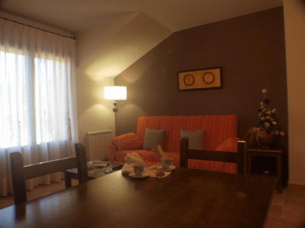 Apartamentos Pirineos Ordesa El Pueyo de Araguas Екстер'єр фото