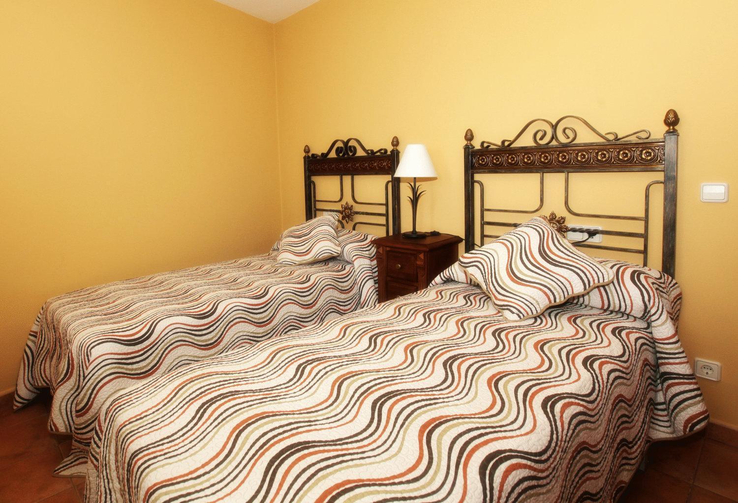 Apartamentos Pirineos Ordesa El Pueyo de Araguas Екстер'єр фото